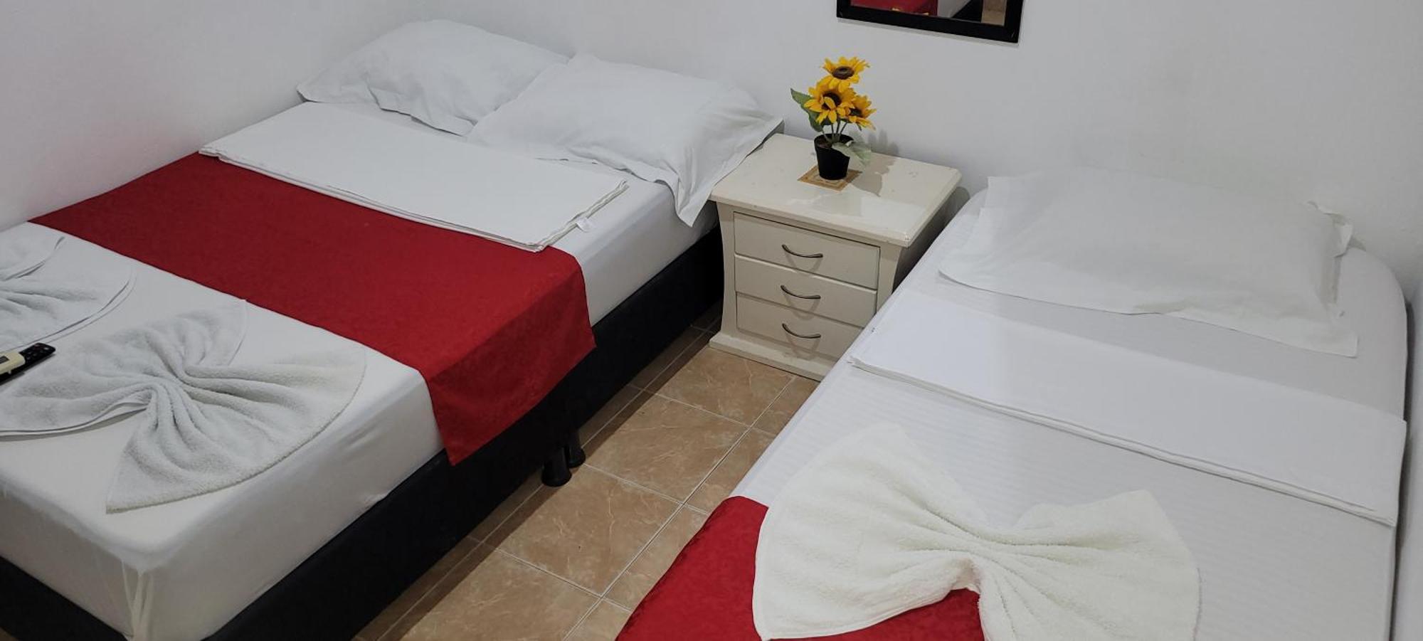 Hostal Villa Del Rio Las Brisas ビジャビエハ エクステリア 写真