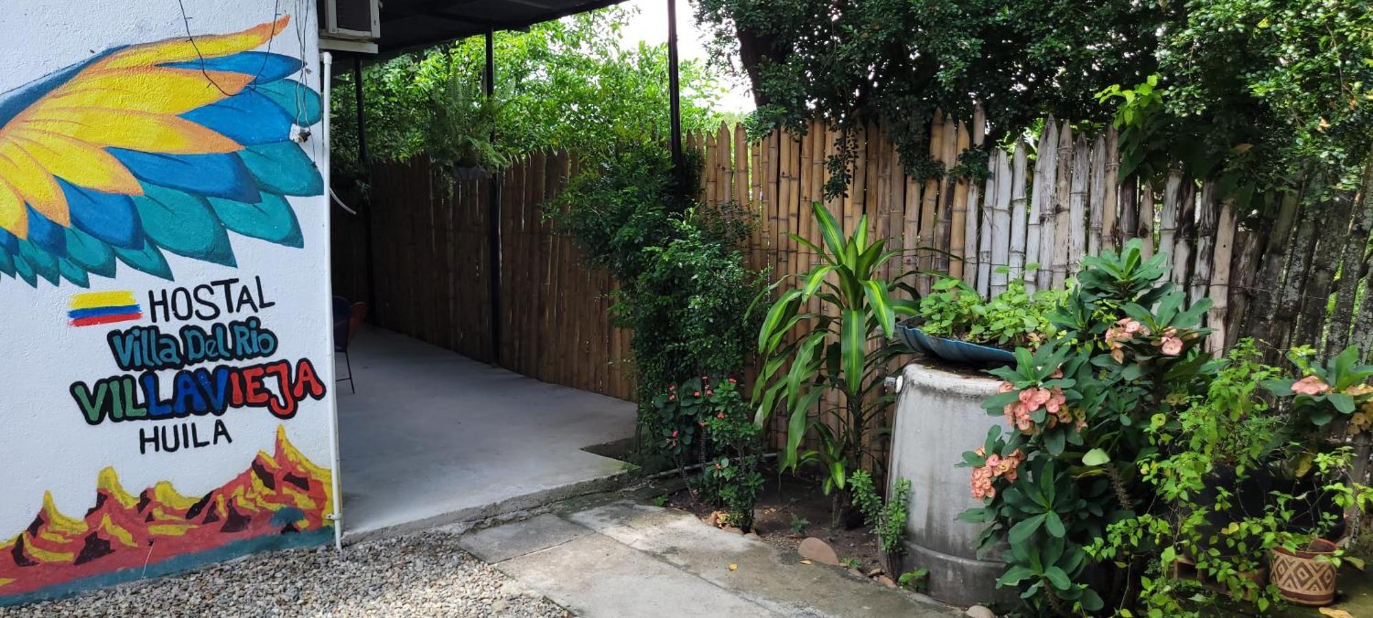 Hostal Villa Del Rio Las Brisas ビジャビエハ エクステリア 写真