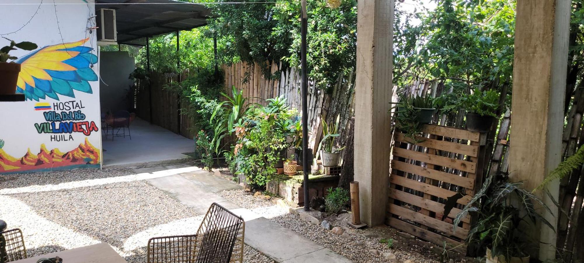 Hostal Villa Del Rio Las Brisas ビジャビエハ エクステリア 写真