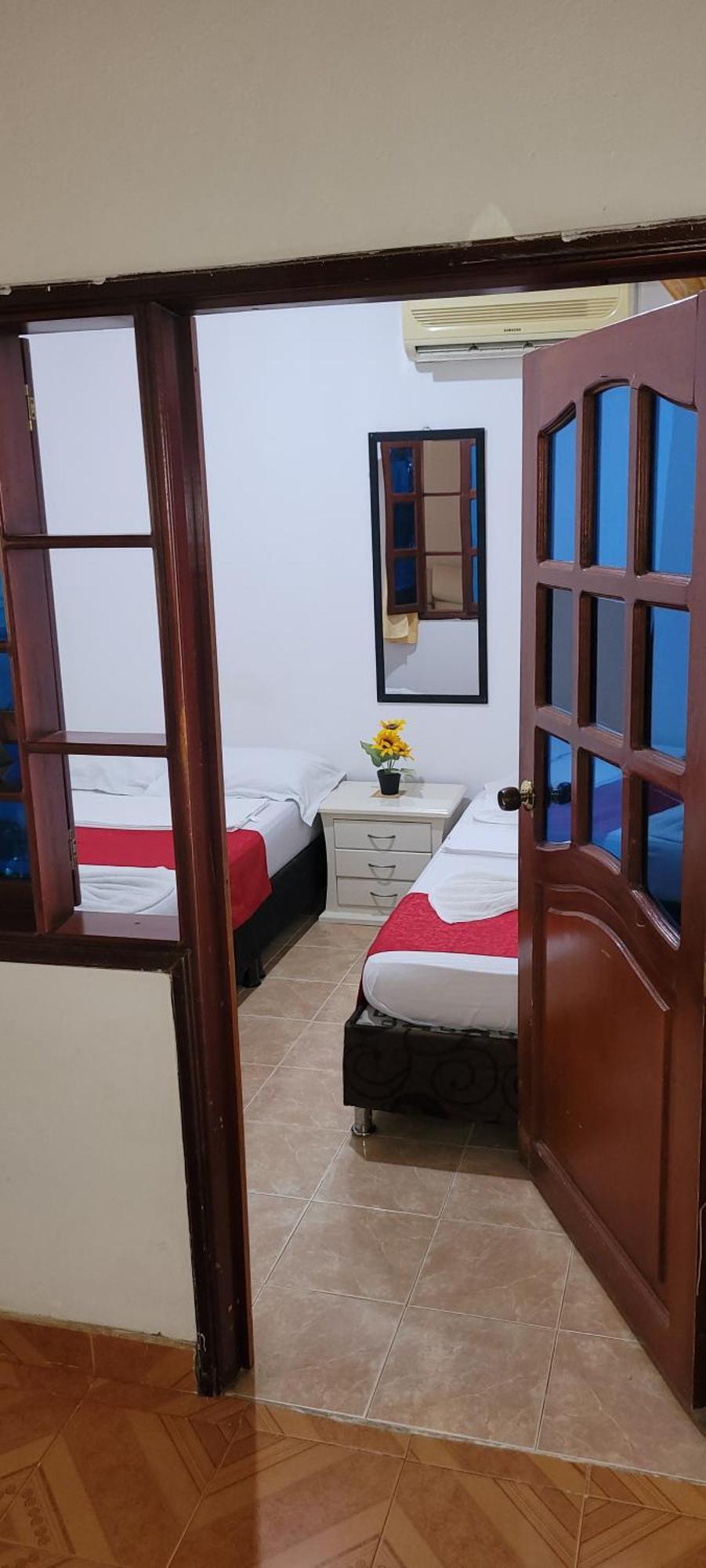 Hostal Villa Del Rio Las Brisas ビジャビエハ エクステリア 写真