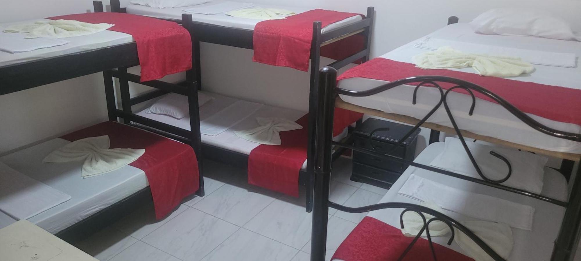 Hostal Villa Del Rio Las Brisas ビジャビエハ エクステリア 写真