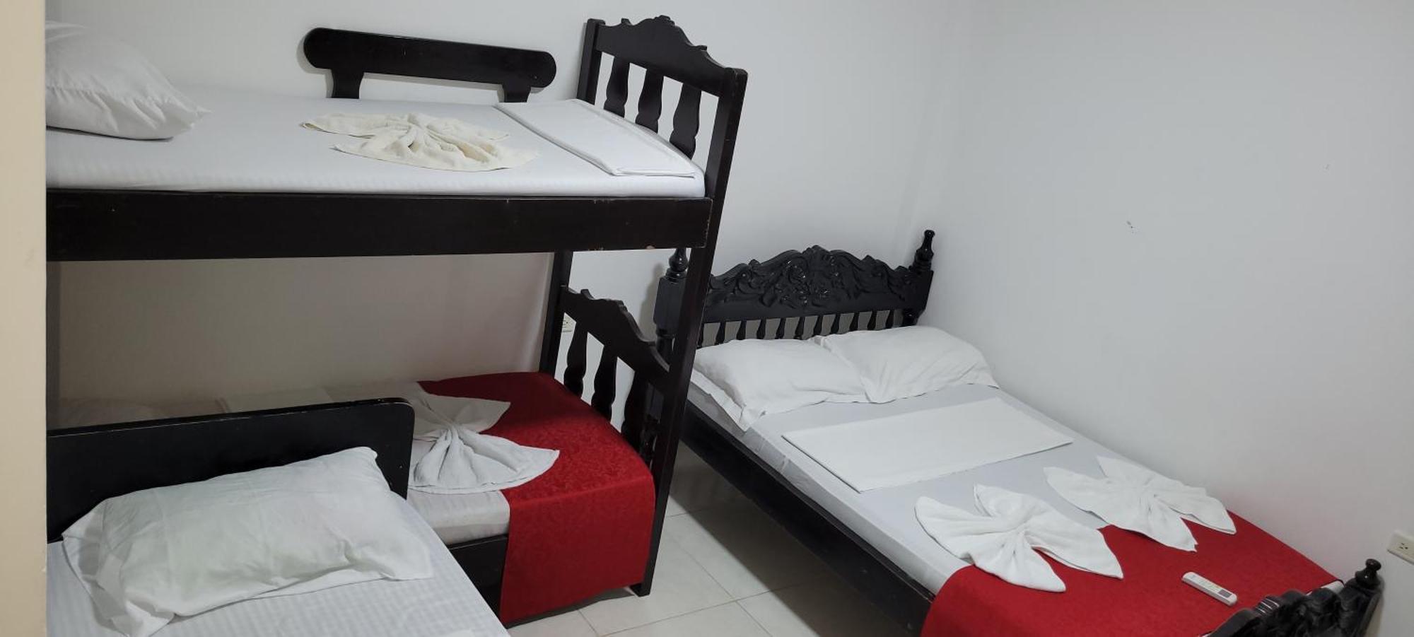 Hostal Villa Del Rio Las Brisas ビジャビエハ エクステリア 写真